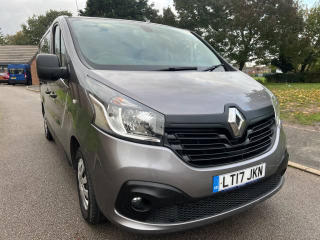 2017 Renault Trafic 1.6 dCi ENERGY 27 Business+ Crew Van SWB Euro 6 (s/s) 6dr